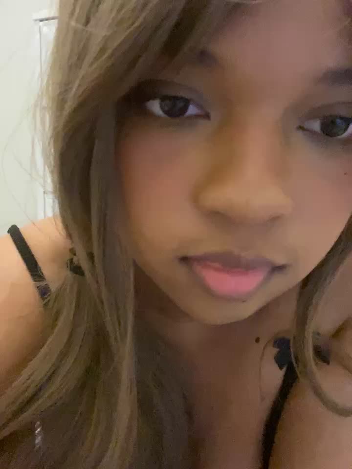 AwkwardJasminee - Stripchat webcam show • Wednesday, September 3, 2025 #DoggyStyle #FootFetish #NippleToys